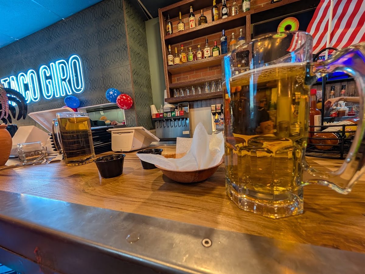 Taco Giro Restaurant Mexican & Seafood